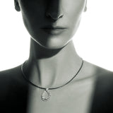 Gradiva Lunara | Diamond Necklace | 18K Gold