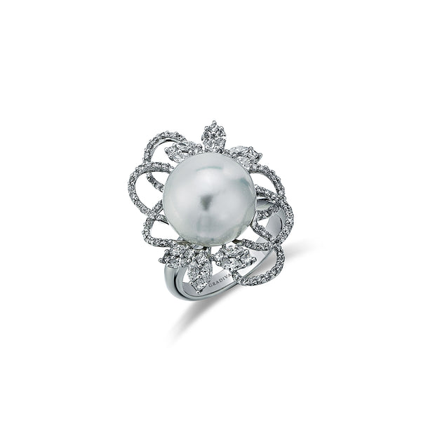 Gradiva Pearls | Diamond Ring | 18K Gold