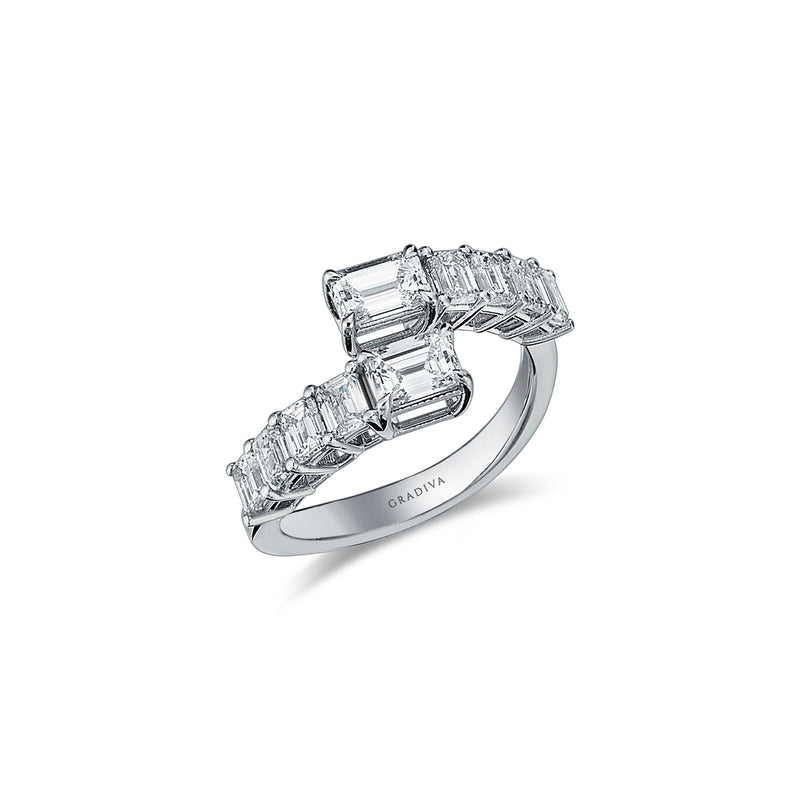 Gradiva Baguettes | Diamond Ring | 18K Gold